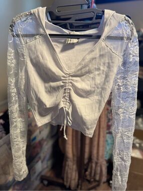 White Lace-Sleeve Ruched Crop Top